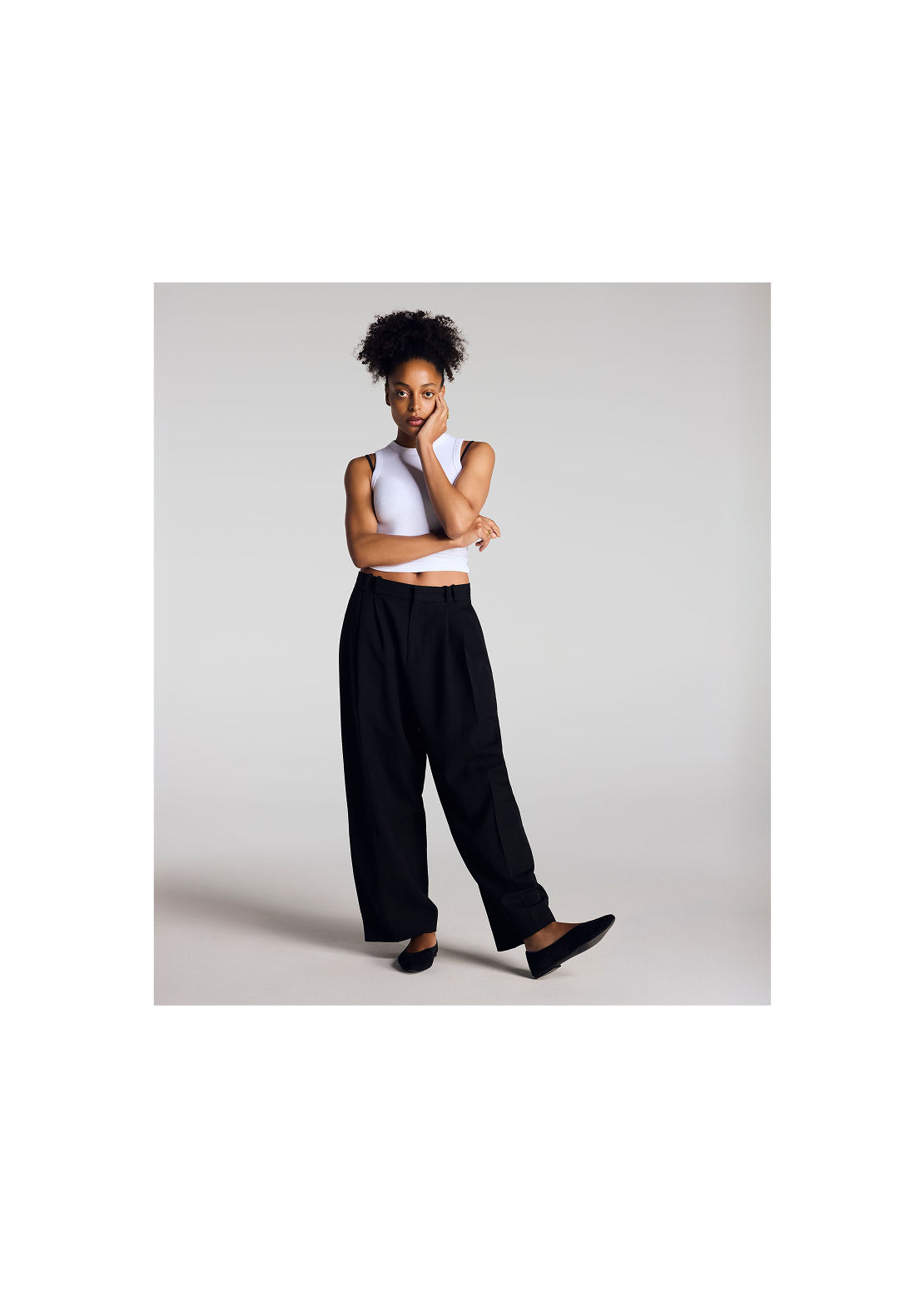 Model wearing The Point III in Black.