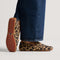 hover | Model wearing The Daily Driver in Caramel Cat.