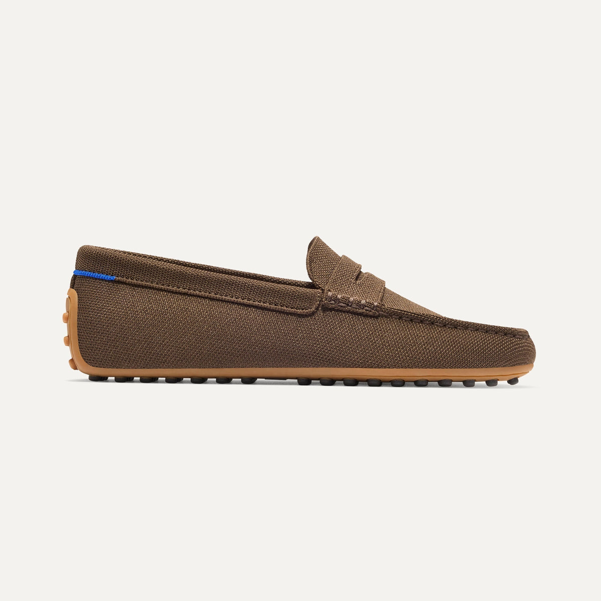 side | The Men's Driver in Dark Roast shown from the side. 